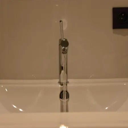 Nieuwpoort Jacuzzi Stay, Cleaning Included * ניופורט